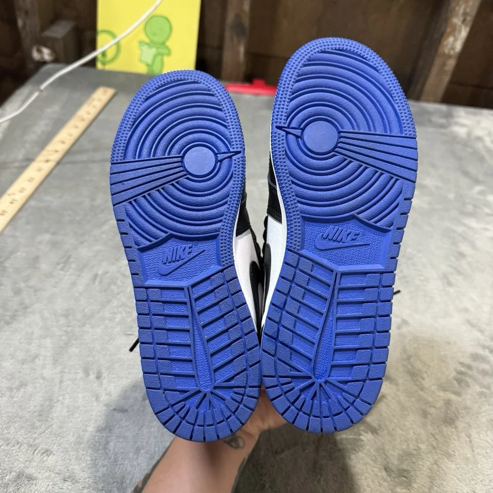 Air Jordan‎ 1 Retro High Royal Toe Size 4.5Y / 6 Womens (575441-041)